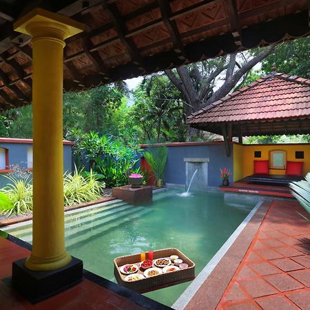 Taj Kumarakom Resort And Spa Kerala Extérieur photo