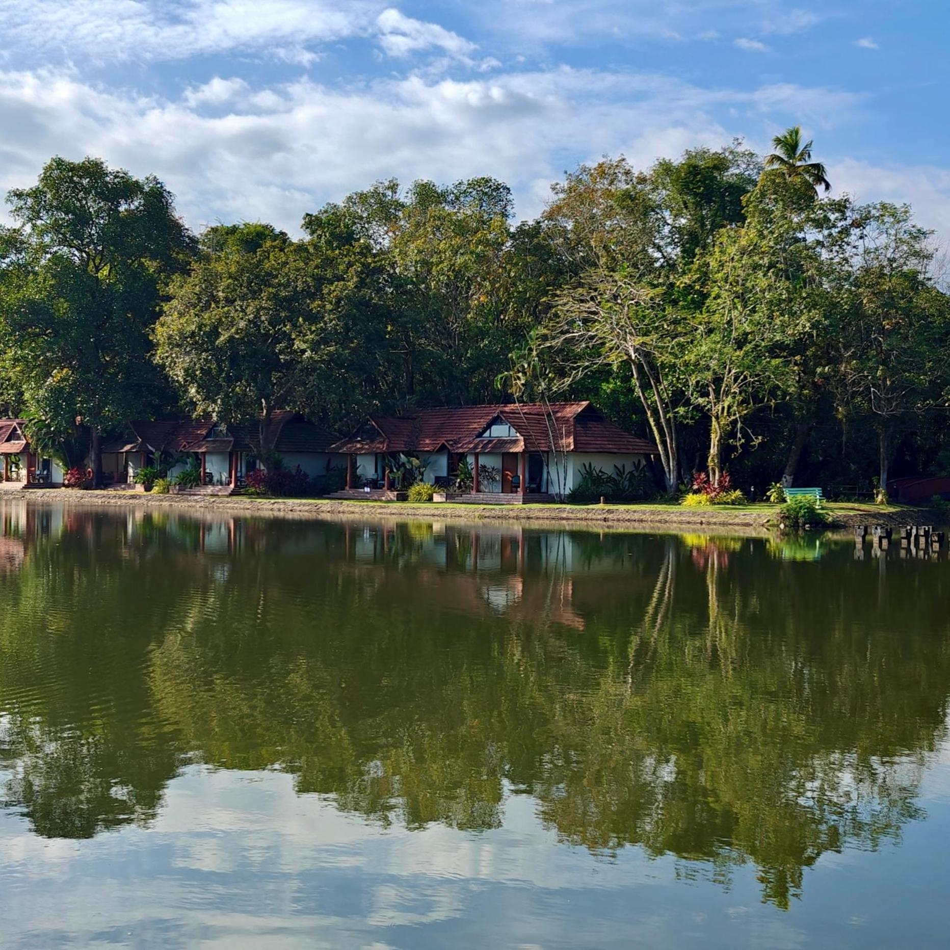 Taj Kumarakom Resort And Spa Kerala Extérieur photo